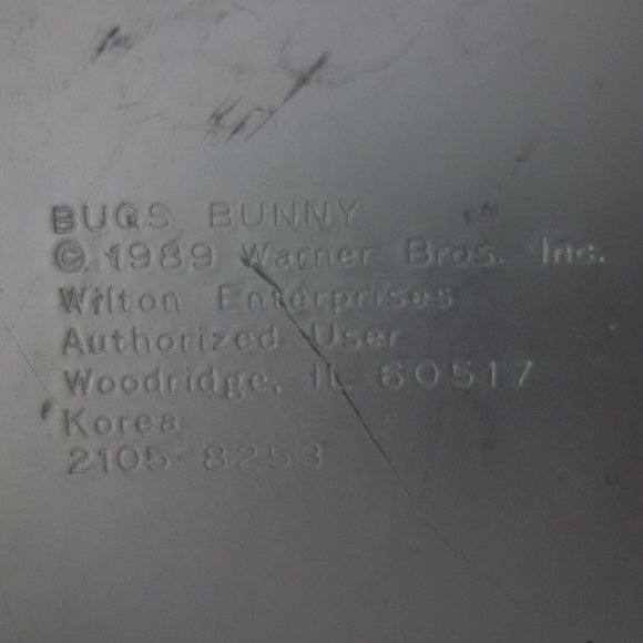 Vintage Bugs Bunny 1989 Warner Bros. Inc. Cake Mold - Picture 2 of 13